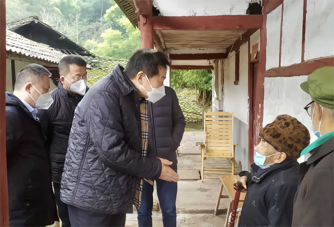 四川省ag尊龙登陆入口z6mg集团党委书记、董事长任丁率队赴嘉陵区开展帮扶工作